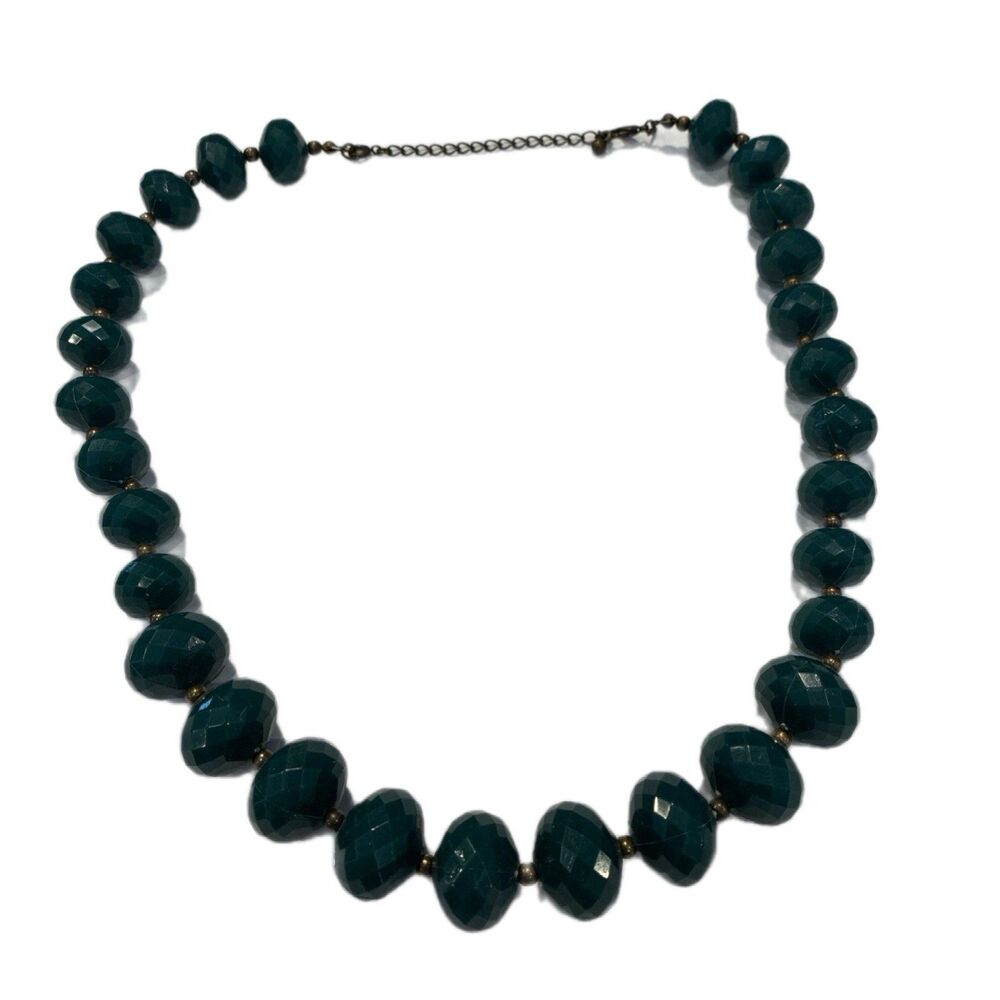 Vintage Avon Faceted Oval Green Beaded Necklace Women’s